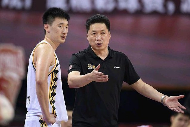 转折点拜仁慕尼黑更衣室发声，CBA季后赛今晚攻防权衡，质疑声仍在，纪律约束更严格的简单介绍